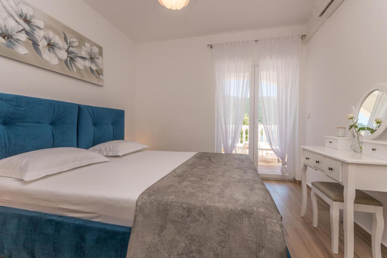 Apartmani Bonaca - 10M To The Sea Grebaštica Extérieur photo