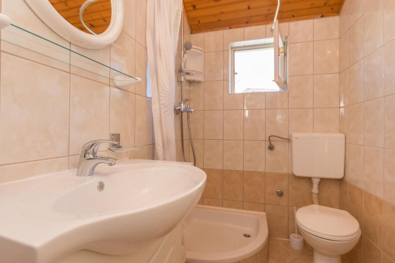 Apartmani Bonaca - 10M To The Sea Grebaštica Extérieur photo